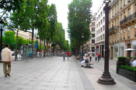 Avenue des Champs Elysées, PARIS