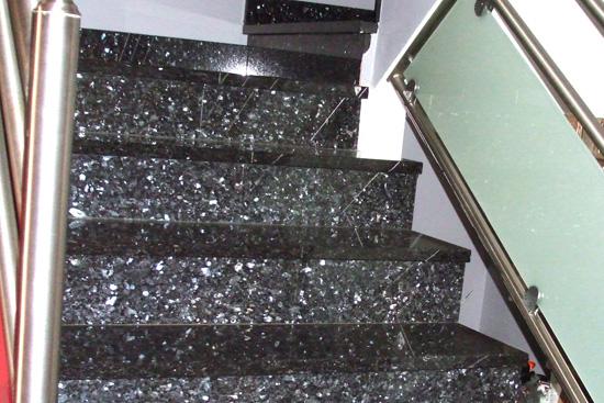 Escaliers en Labrador bleu